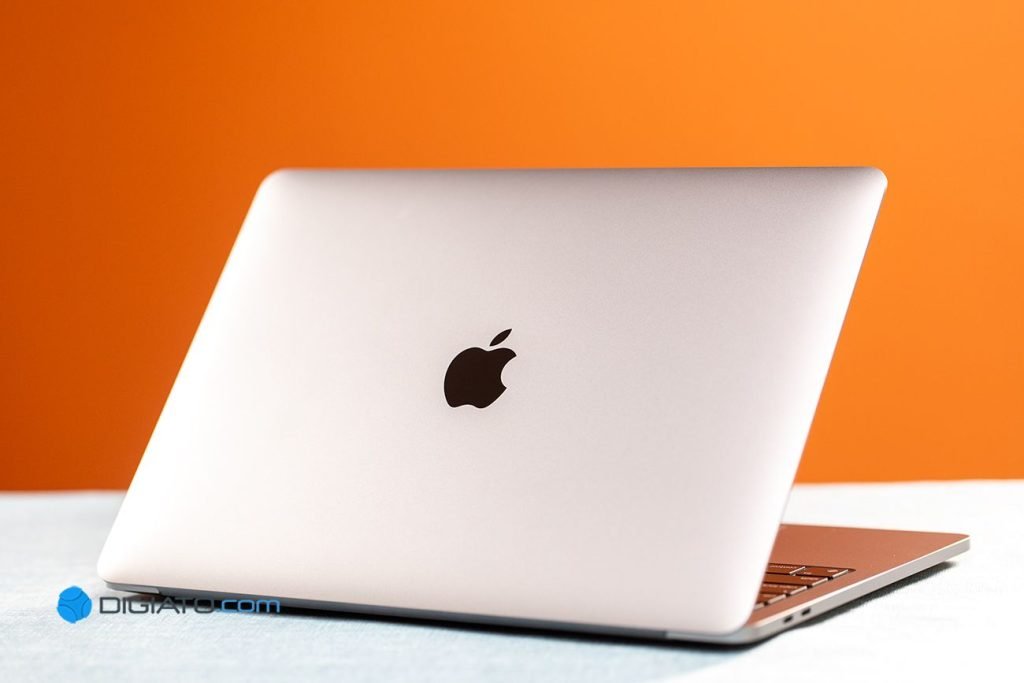 اپل احتمالاً برای رقابت با کروم‌بوک‌ها، مک‌بوک‌های ارزان معرفی می‌کند