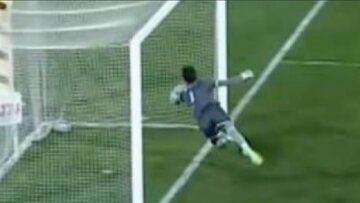 عکس‌| واکنش کنایه‌آمیز یک استقلالی به صحنه جنجالی پرسپولیس