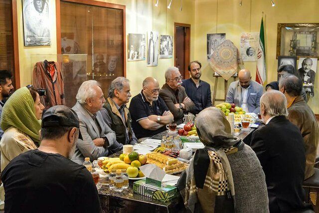 اسماعیل محرابی در تماشاخانه «سنگلج» تجلیل شد