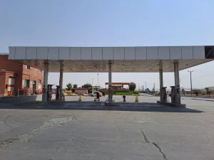 آغاز فرایند آزادسازی قیمت بنزین به‌صورت چراغ خاموش