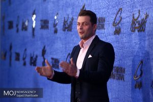 اگر عاشق هستید، وارد دنیای بازیگری بشوید