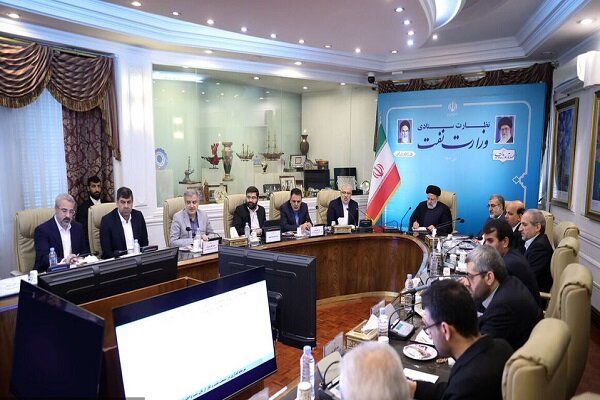 رییس جمهور در وزارت نفت حضور یافت