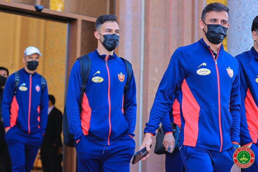 عکس‌| شیطنت عجیب علیه پرسپولیس؛ تیم یحیی آبی‌پوش شد!