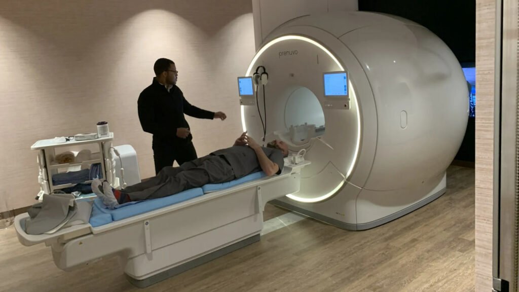 هزاران نفر در صف اسکن جدید سرطان؛ 2500 دلار برای MRI کامل بدن + عکس