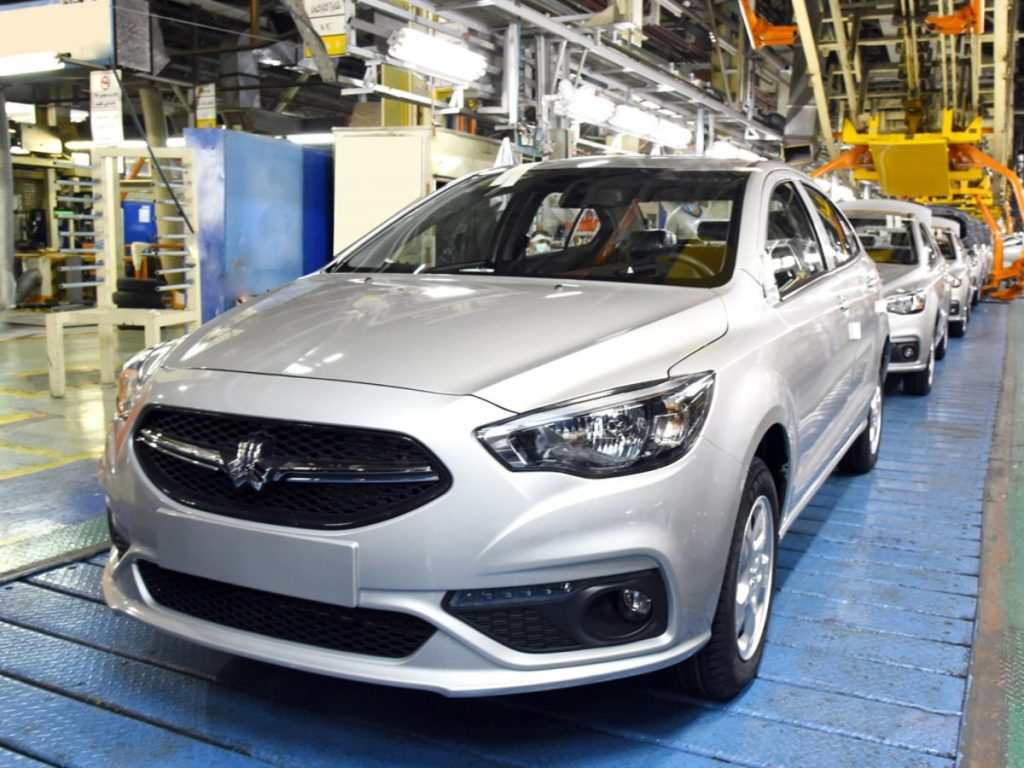 پرونده تخلف خودروسازان در جریان است