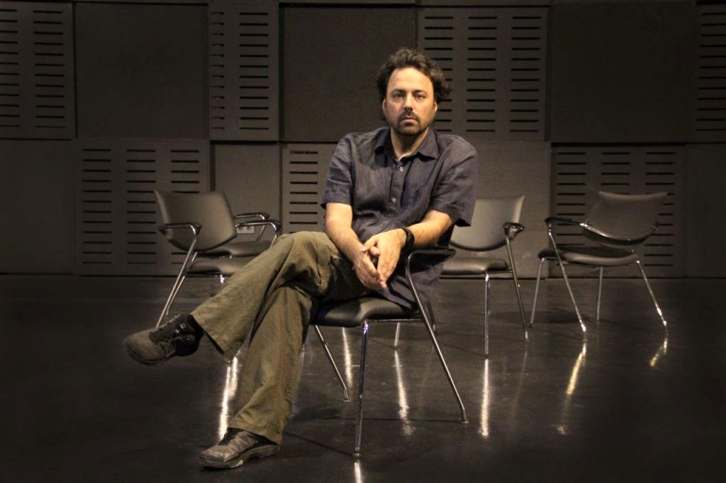 چه کسی به «خبری از او نیست» رفته است؟