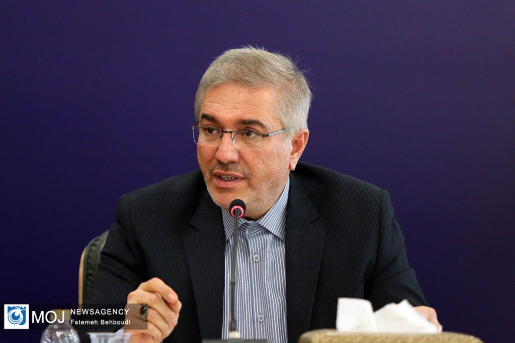 واردات خودرو به صلاح نیست/ رشد شش ماهه امسال ۷.۱ بود