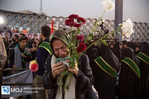 پیکرهای ۹ شهید مدافع حرم در تهران تشییع شد