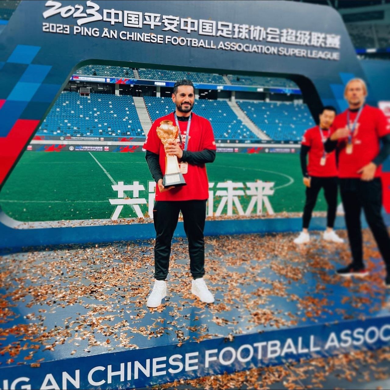 5972320 ماجراهای جالب یک پرسپولیسی در چین