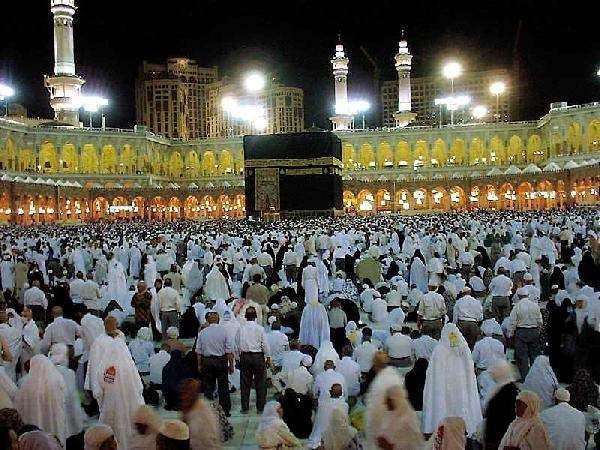 زائران حجی که سند اولویت‌دار در اختیار دارند خواست که هرچه زودتر برای ثبت‌نام اقدام کنند