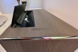 سامسونگ از اولین پروژکتور 8K بی‌سیم دنیا پرده برداشت + عکس