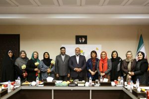 مدیر عامل صندوق اعتباری هنر با جمعی از بانوان هنرمند دیدار کرد