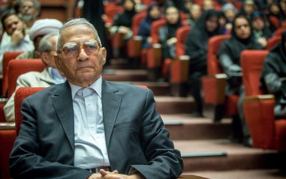 کریم مجتهدی دار فانی را وداع گفت