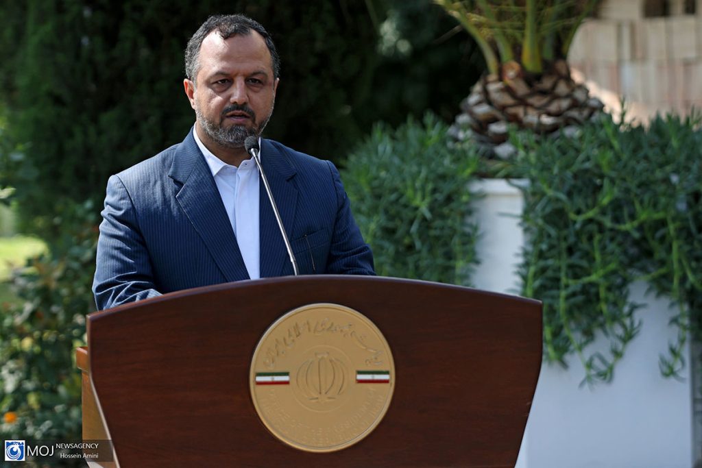 صورت‌های مالی تمام شرکت‌های دولتی در اختیار عامه مردم قرار داده می‌شود