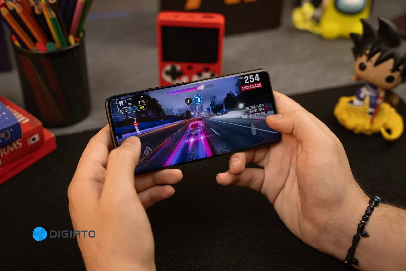 بررسی ردمی نوت ۱۳ پرو پلاس