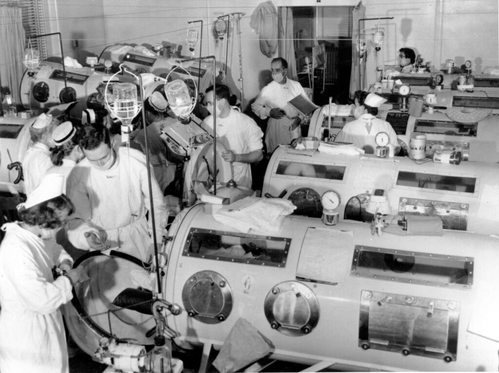 مردی بعد از 70 سال زندگی با «ریه آهنی» درگذشت 4 1710427940 479 مردی بعد از 70 سال زندگی با ریه آهنی درگذشت