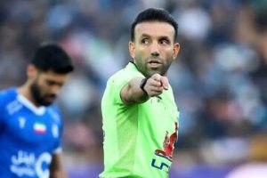 این داور وار نیاز نداشت!