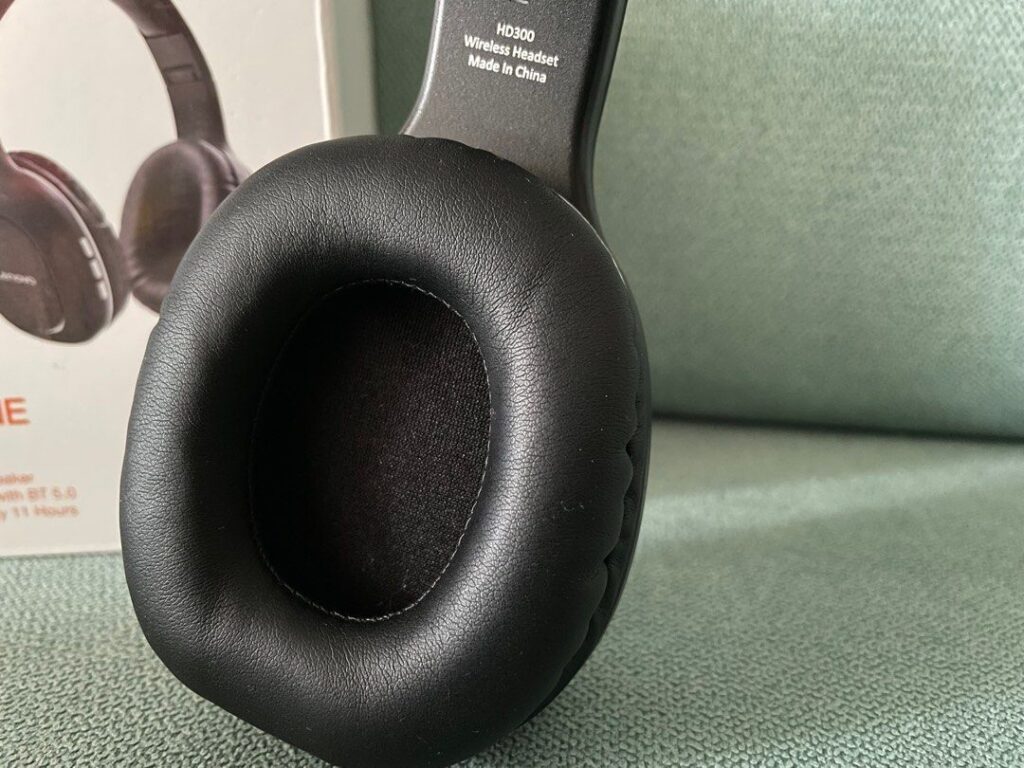 ۱۰ مدل از بهترین هدفون گیمینگ تا ۲ میلیون_دانشجو 165 هدست گیمینگ لنوو مدل HD300