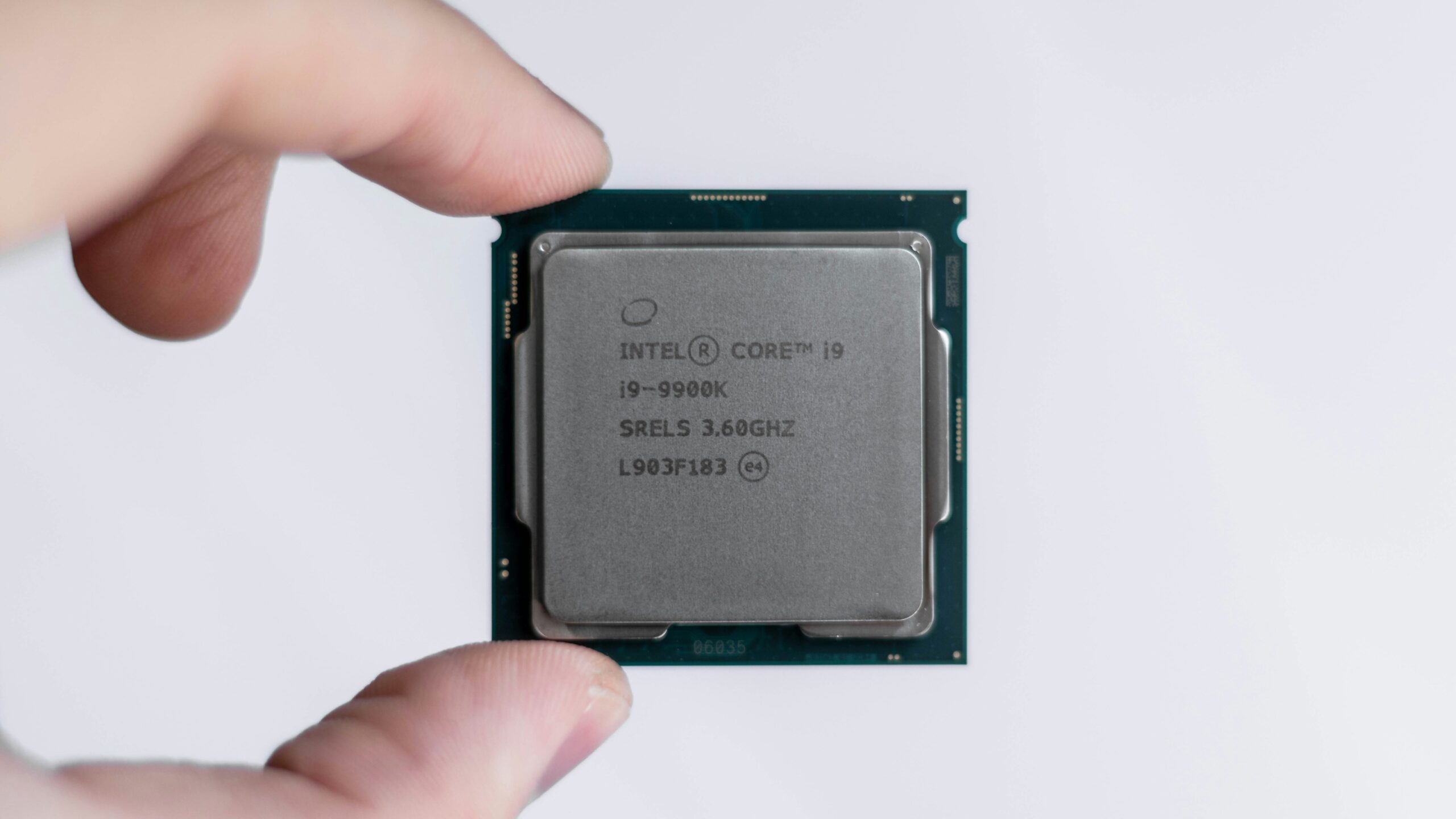 منظور از Tray در انتهای نام پردازنده چیست؟_دانشجو 15 پردازنده Tray اینتل