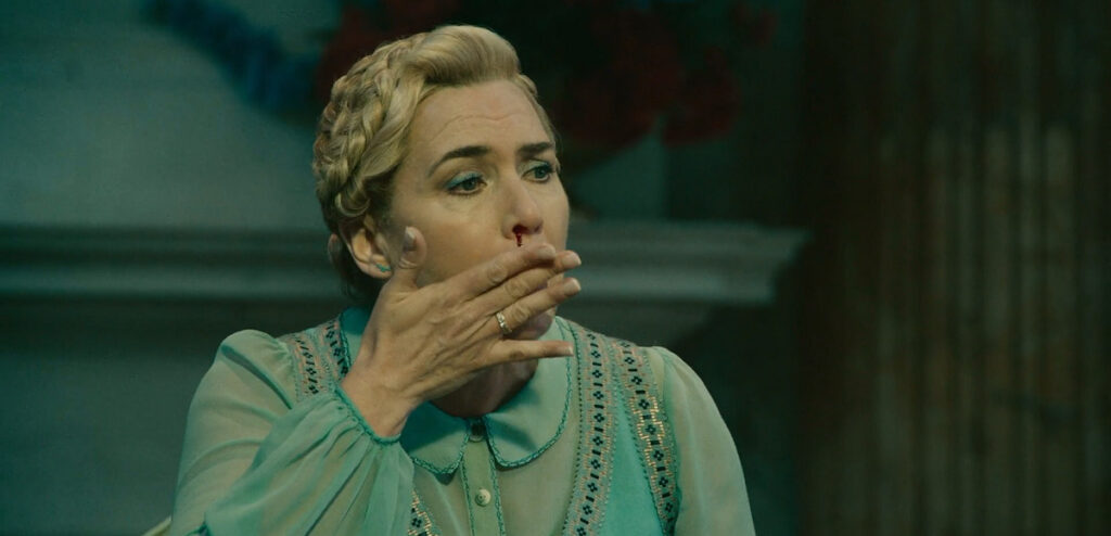 نقد سریال The Regime - داستان یک فروپاشی!_دانشجو 70 The Regime