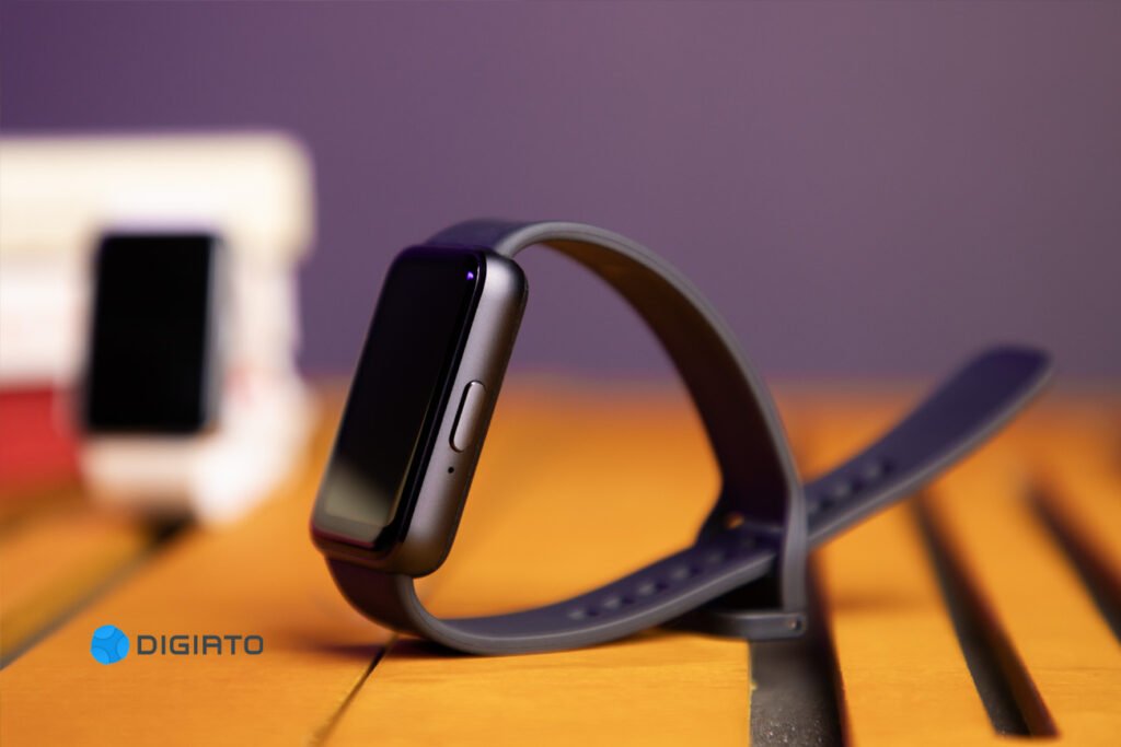 1713811463 248 بازدید مچ‌بند هوشمند سامسونگ گلکسی واچ فیت 3 دانشجو