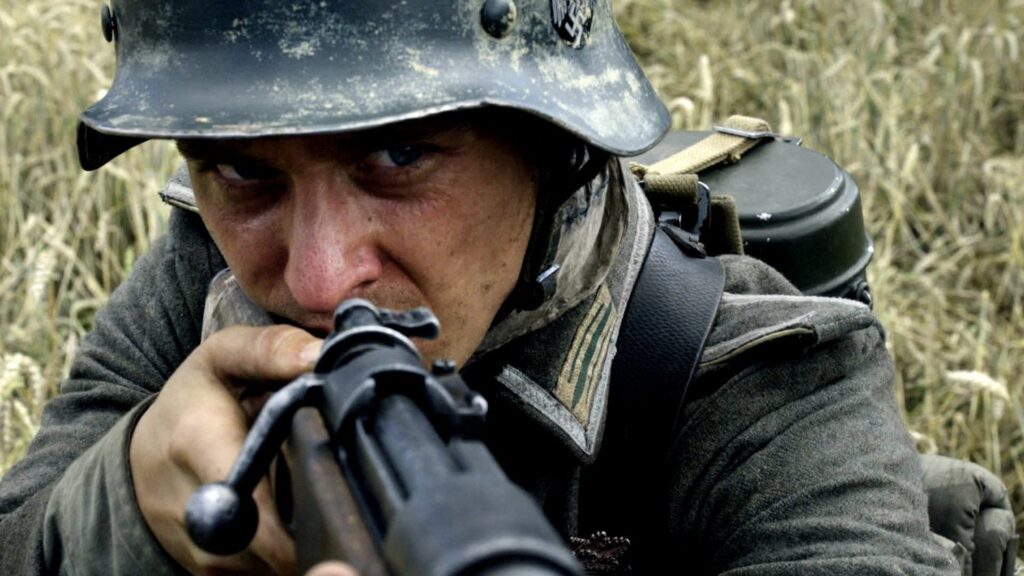 بهترین سریال های جنگی تاریخ تلویزیون_دانشجو 50 بهترین سریال های جنگی تاریخ تلویزیون