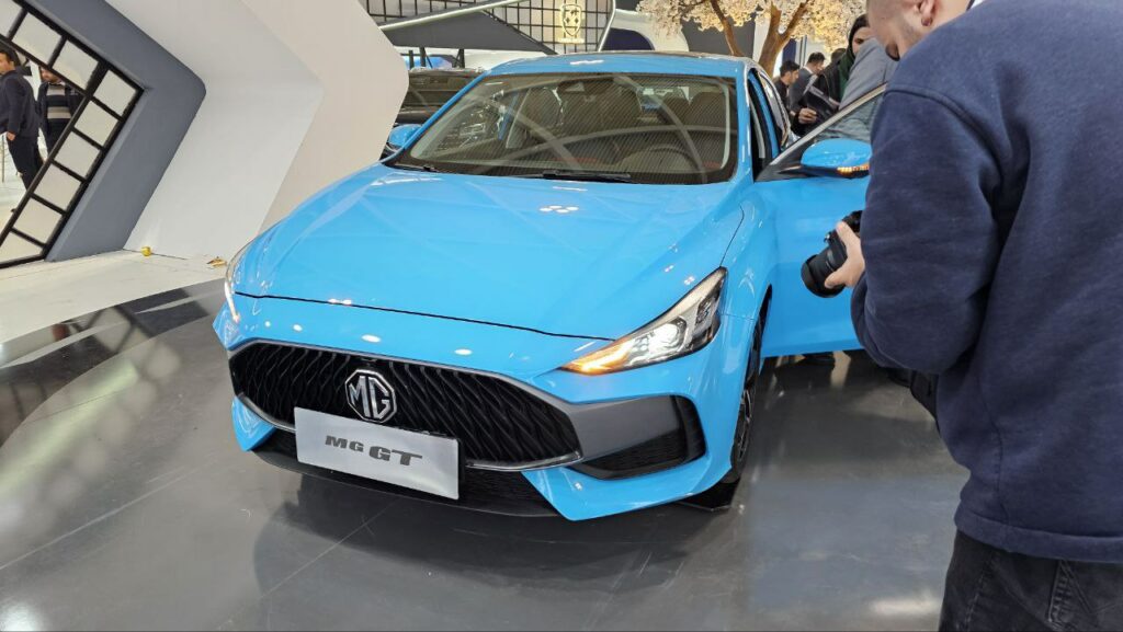 ثبت‌نام خودروهای وارداتی