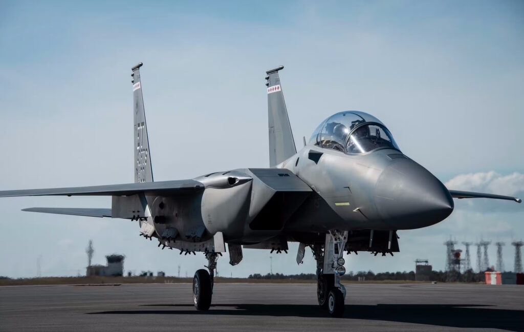 جنگنده F-15EX Eagle II چه قابلیت هایی دارد؟
