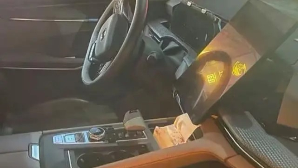 چانگان CS75 پلاس تازه در چین مشاهده شد_دانشجو 6 کابین خودرو