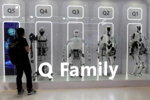 ربات های انسان نمای موسسه اتوماسیون آکادمی علوم چین در کنفرانس جهانی ربات