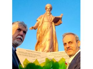 وزیر فرهنگ بر بنای یادبود مختومقلی فراغی ادای احترام کرد