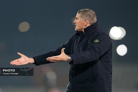 تک نگاری| برگشت پادشاه به تشک_دانشجو 9 انتظاری: برکناری گاریدو خودکشی محض است/ فشارهای وارده به پرسپولیسیها منطقی نیست