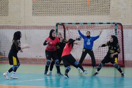 جدال لارستان و فولاد مبارکه در هفته ششم لیگ برتر هندبال