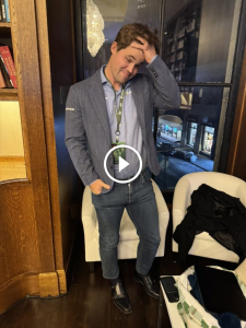 اخراج قهرمان جهان به‌خاطر پوشیدن شلوار جین! - خبرگزاری ورزش ایران