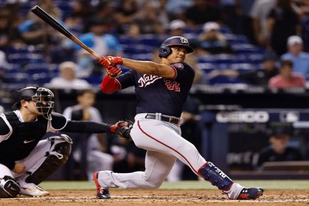 ۷۶۵ میلیون دلار برای ۱۵ سال؛ امضای بزرگترین قرارداد تاریخ ورزش در بیس‌بال