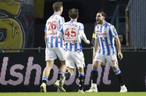 اولین گل سال: جهانبخش و یک بغل پای زیبا! 3 اولین گل سال: جهانبخش و یک بغل پای زیبا!