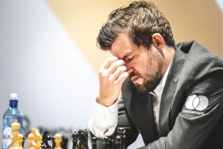 باخت کارلسن به شطرنج‌باز ۱۴ ساله روسی