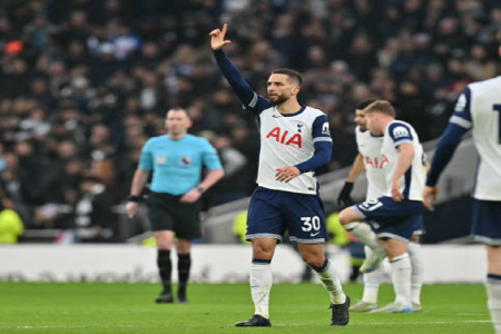 توقف خانگی تاتنهام مقابل گرگها/ شکست اورتون و پیروزی کریستال پالاس + فیلم