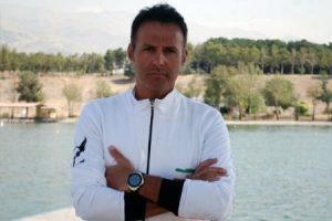 فرزام: مربی خارجی بیاید، با خیال راحت می‌روم