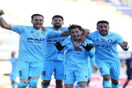 گل گهر ۲ – ۰ چادرملو/ شاگردان تارتار نیم فصل را با پیروزی به پایان رساندند + فیلم