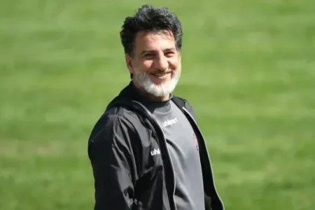 عصبانیت شاهرخ بیانی از موسیمانه با کلاه‌ نمدی!