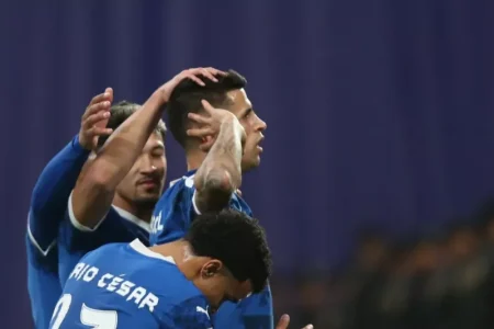 الهلال ۴ – پرسپولیس ۱: غوغای زعیم در کینگدام آرنا