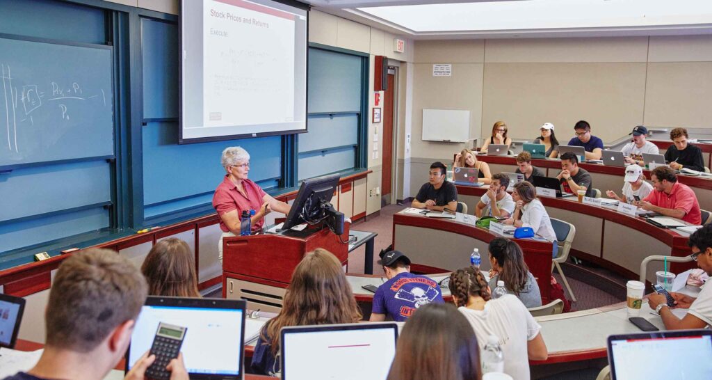 چطور مشاور مالی شویم: مشاور مالی شدن در ۷ گام_دانشجو 14 1745265732 669 چطور مشاور مالی شویم مشاور مالی شدن در ۷ گام دانشجو